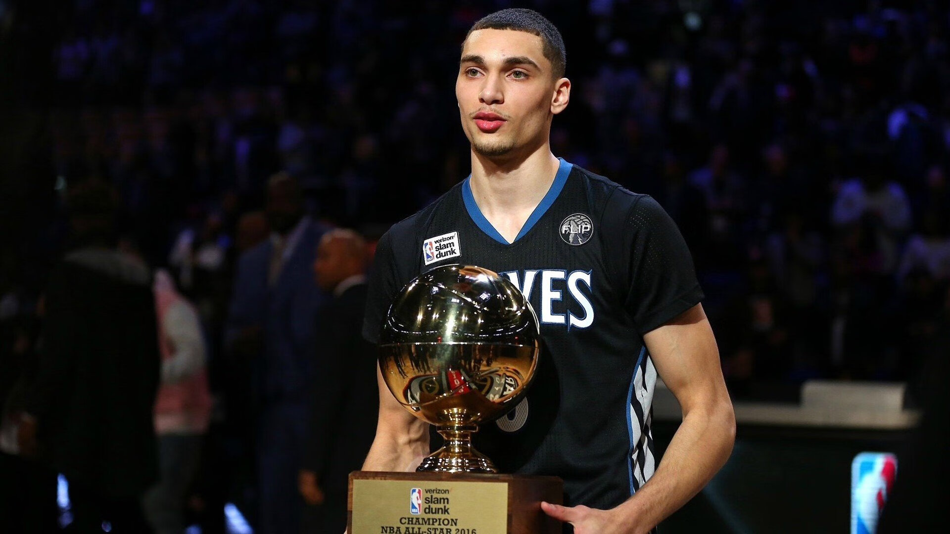 快船队经理公开新赛季计划 欲重振球队雄风，快船球队阵容