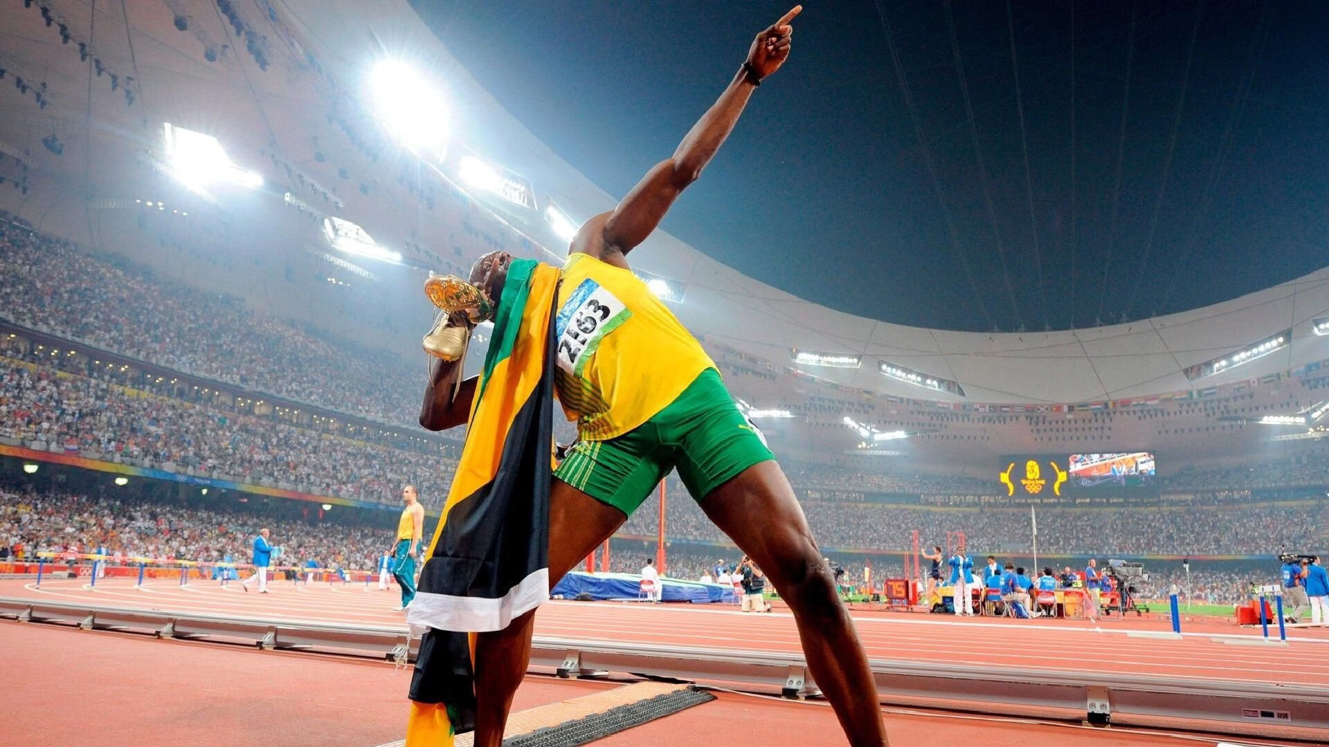 拜仁-力克皇马，净胜球令球迷振奋士气大增，效力过皇马和拜仁的球员